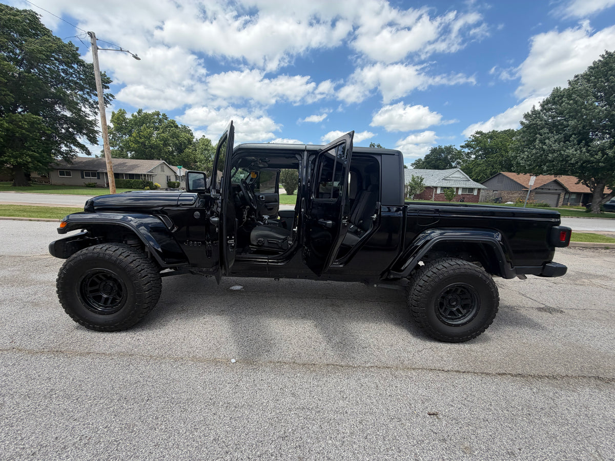 2025 Jeep Gladiator — Femme Fleet Rentals